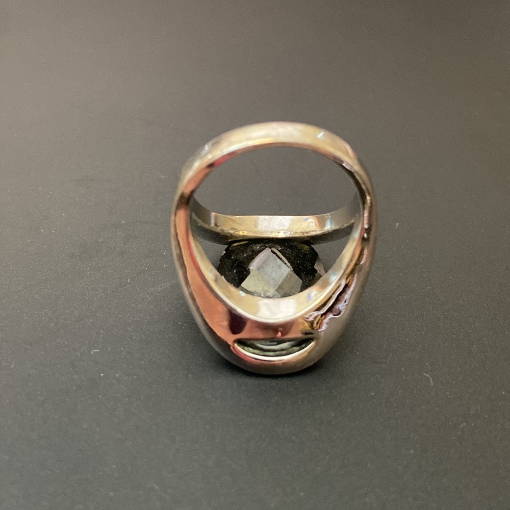 Swarovski silver toned black gem ring size 7 - Picture 12 of 13